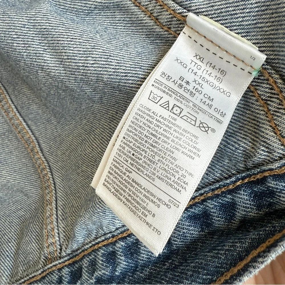 Gap Kids Girl Trucker Denim Jacket Blue Size 14-16 Snap Front Long Sleeve Casual